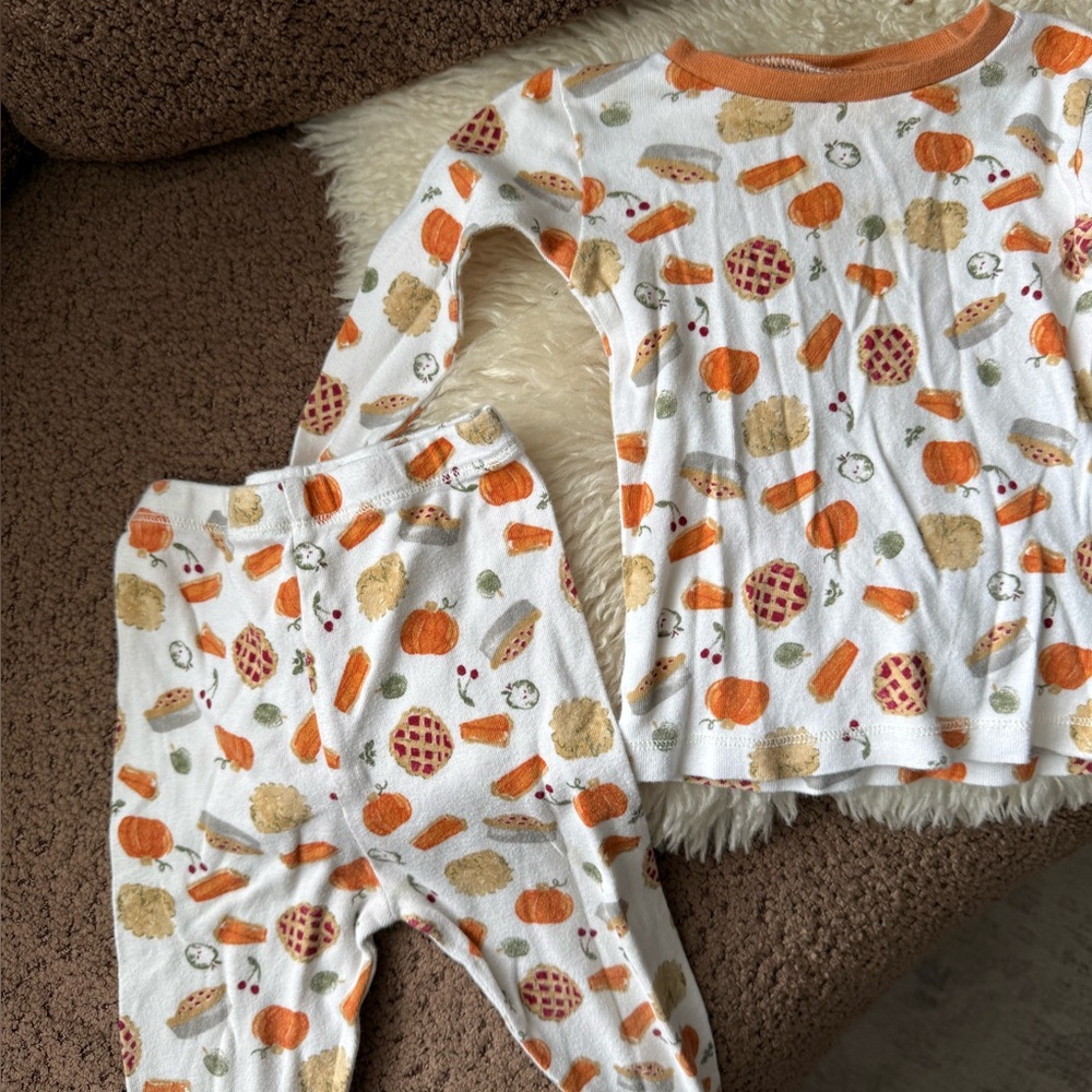 Burt’s Bees Baby Pajama Set - Picture 2 of 4